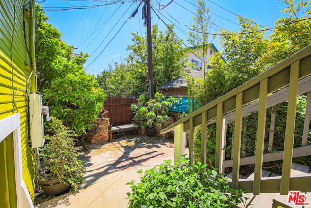 132 N Avenue 57, Los Angeles CA: https://media.crmls.org/mediaz/07ef4529-26db-4be8-a2d2-f315cff2c210.jpg
