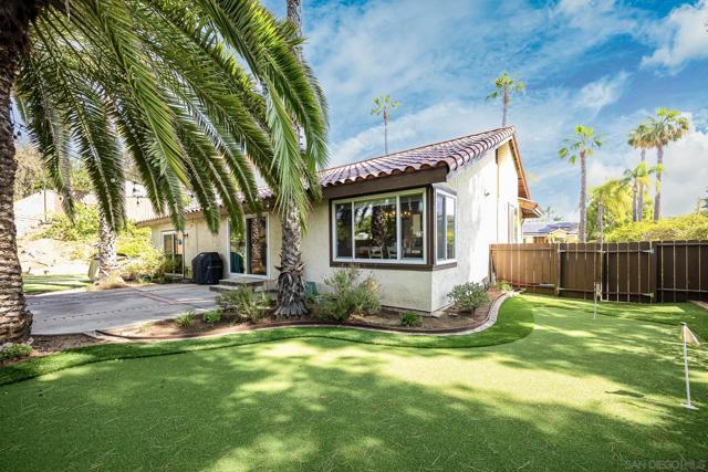 1857 Goldenrod Ln, Vista CA: https://media.crmls.org/mediaz/07ef937f-7a16-4537-9418-2ee86a462ad5.jpg