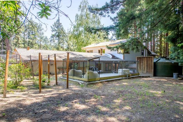 350 Aurora Road, Soquel CA: https://media.crmls.org/mediaz/07efc2bd-47e7-412b-aff8-847307be4fad.jpg