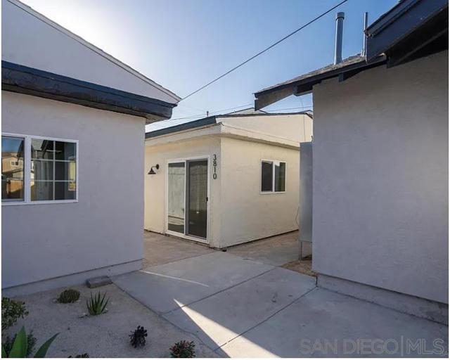 3808 14 46Th St, San Diego CA: https://media.crmls.org/mediaz/07efdadb-a02c-4b73-8896-d096f4159289.jpg