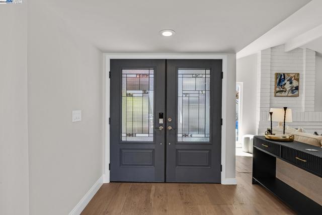 551 Cambrian Way, Danville CA: https://media.crmls.org/mediaz/07eff776-2ca4-4880-bb23-ffa7fc1cb0d2.jpg
