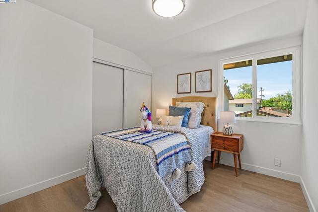 4672 Balboa Way, Fremont CA: https://media.crmls.org/mediaz/07f00185-49ae-489c-9d36-cdb78877609b.jpg