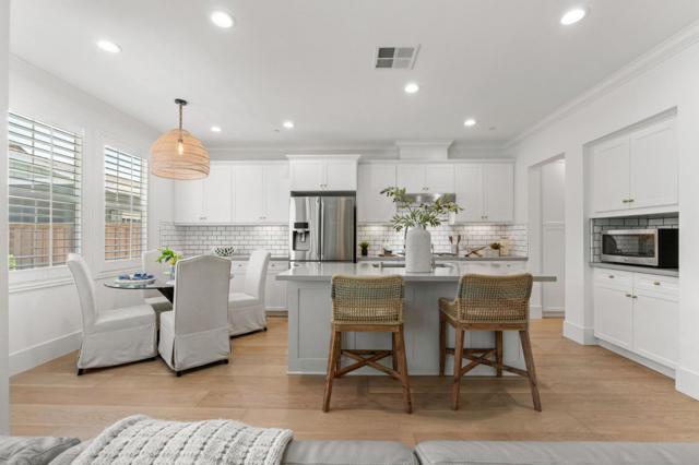 17920 Stoney Creek Way, Morgan Hill CA: https://media.crmls.org/mediaz/07f0d477-e7d0-40b0-b38b-b1ee1c148bbd.jpg