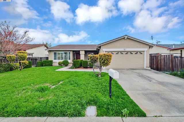 2716 Killdeer Ct, Union City CA: https://media.crmls.org/mediaz/07f1a6f6-05ec-426a-a3f7-ef9a801d25e1.jpg