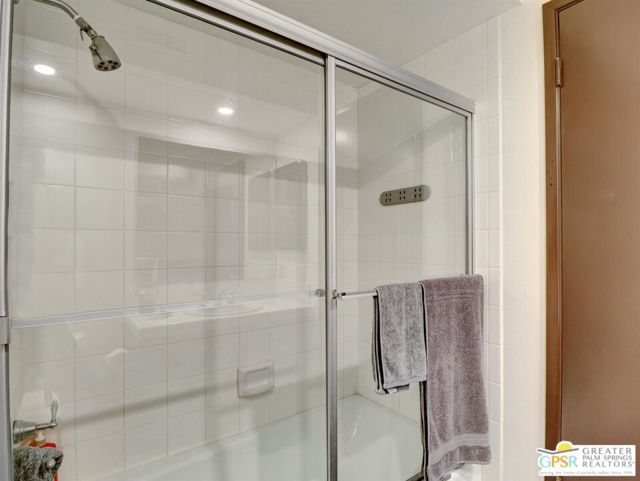 73429 Foxtail Lane, Palm Desert CA: https://media.crmls.org/mediaz/07f22298-f5b0-4525-85a4-735dc200cf30.jpg