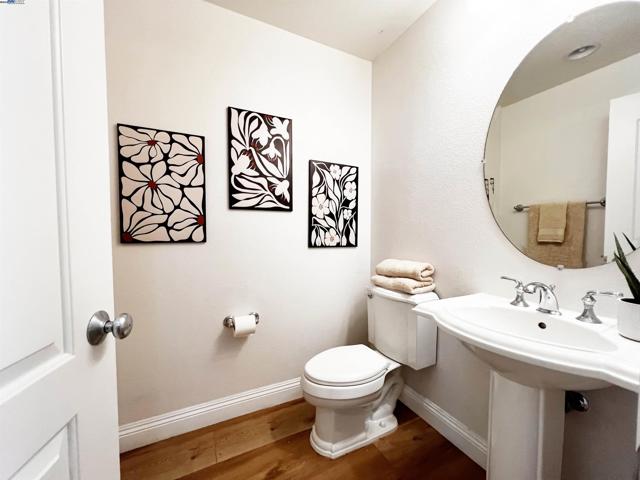 49031 Woodgrove Cmn, Fremont CA: https://media.crmls.org/mediaz/07f23cde-4103-450f-b11c-4080d1e7cf5c.jpg