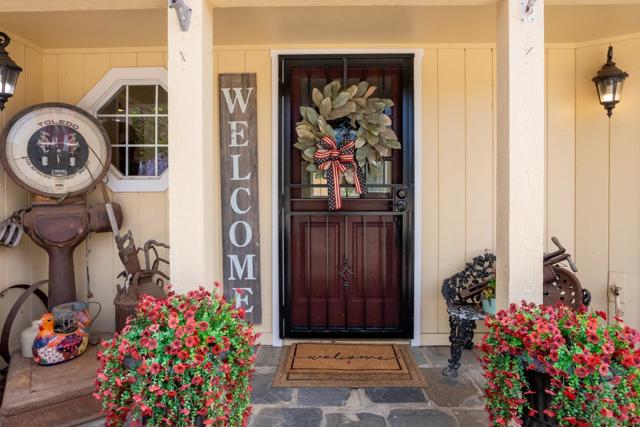 3225 Hillman Lane, Royal Oaks CA: https://media.crmls.org/mediaz/07f27288-7689-4acf-bb3f-4b83e86deabb.jpg