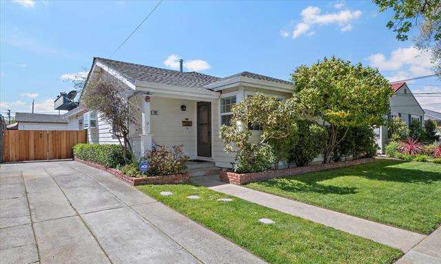 20 S Kingston Street, San Mateo CA: https://media.crmls.org/mediaz/07f2e63d-bb9e-4784-91b1-f8c4f39d25d5.jpg