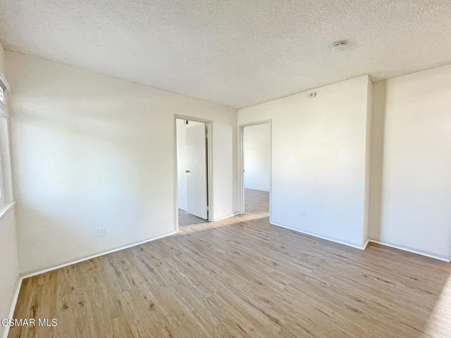 2467 Invar Court, Simi Valley CA: https://media.crmls.org/mediaz/07f31e6f-9576-4dea-b79f-5923d092a62f.jpg