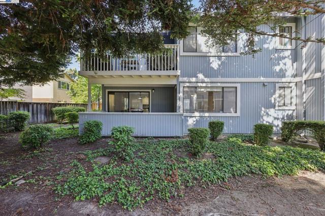 34671 Agree Ter, Fremont CA: https://media.crmls.org/mediaz/07f380ec-de36-45b2-b026-5346342844c6.jpg