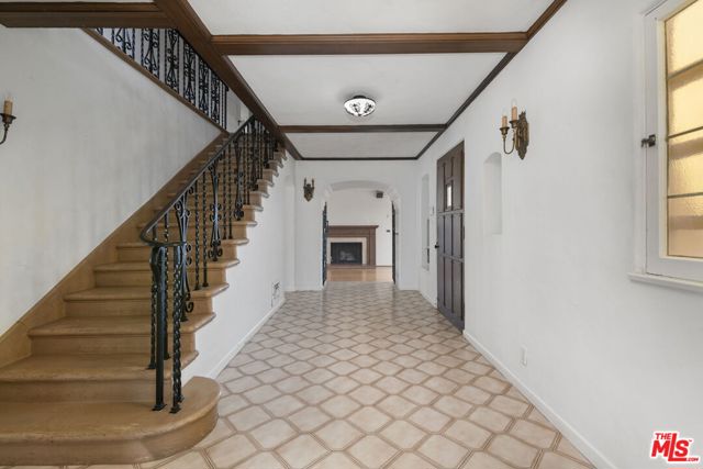 720 Chapala Drive photo 3
