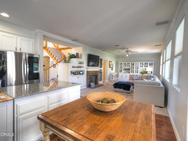 Detail Gallery Image 19 of 54 For 29047 Ironwood Ln, Saugus,  CA 91390 - 3 Beds | 3 Baths