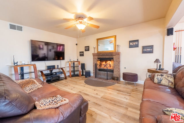 3626 W Avenue J2, Lancaster CA: https://media.crmls.org/mediaz/07f4f3e3-fb99-4626-adc9-6c66c957bd4e.jpg