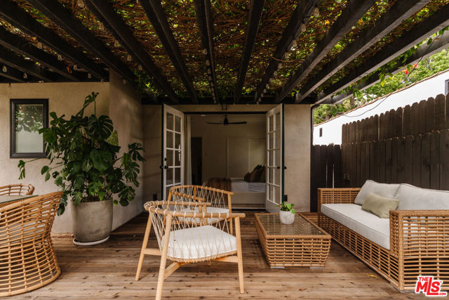 3707 Glenfeliz Boulevard, Los Angeles CA: https://media.crmls.org/mediaz/07f6270f-8b4d-43e4-b802-ddb2ea635d34.jpg