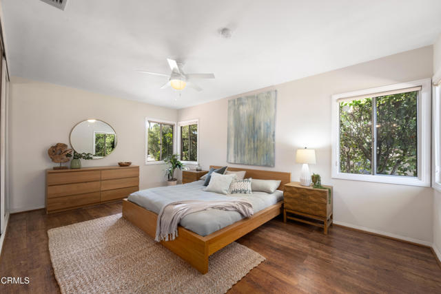 4702 Moore Street, La Crescenta CA: https://media.crmls.org/mediaz/07f68c59-8948-4773-9b57-a8405490ca45.jpg