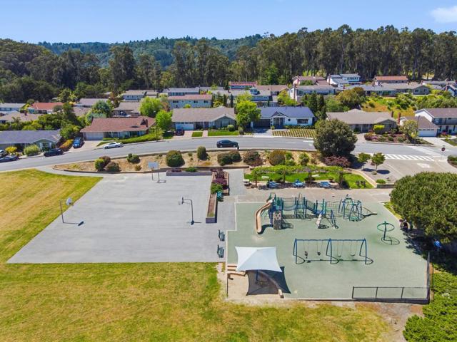 1548 Los Montes Drive, Burlingame CA: https://media.crmls.org/mediaz/07f6a073-3386-4aa7-9b9c-370192bae276.jpg