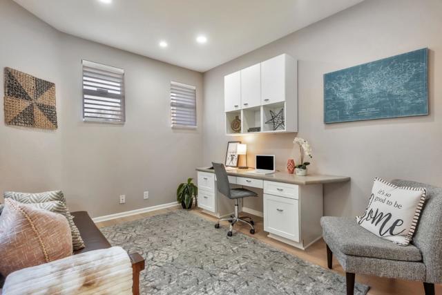 701 Baltic Circle, Redwood City CA: https://media.crmls.org/mediaz/07f71d5e-d3a7-4ddc-a463-11e72804408a.jpg