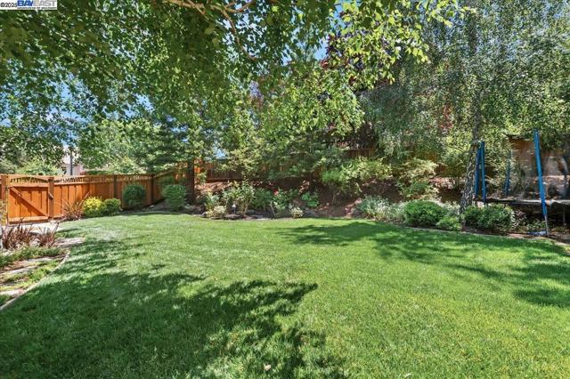 3761 SMALLWOOD COURT, Pleasanton CA: https://media.crmls.org/mediaz/07f7d73b-4b70-4f4e-9891-85a27c262400.jpg