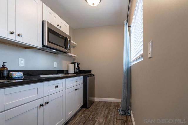 845 Beryle st unit A, San Diego CA: https://media.crmls.org/mediaz/07f8f2a8-34b7-4a91-b166-eadd0ff3407d.jpg