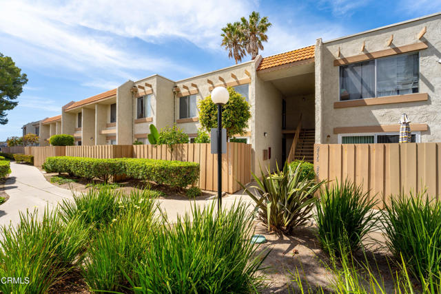 Detail Gallery Image 2 of 25 For 2526 Bolker Dr, Port Hueneme,  CA 93041 - 2 Beds | 1 Baths