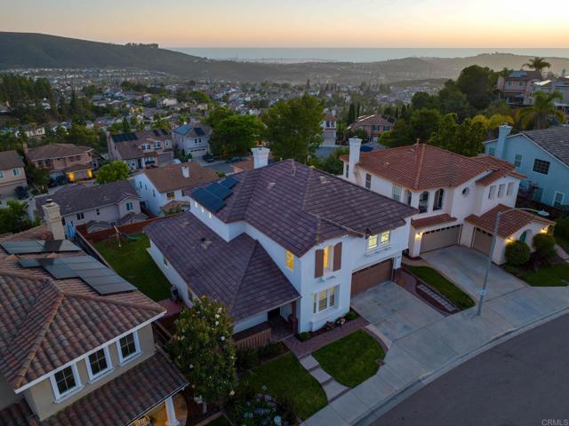 1438 Dolphin Court, San Marcos CA: https://media.crmls.org/mediaz/07f99202-17f5-4d34-a353-7214e3484661.jpg