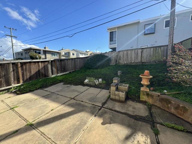 360 Eastmoor Avenue, Daly City CA: https://media.crmls.org/mediaz/07f99601-210b-47f8-a39e-277ee6262a84.jpg