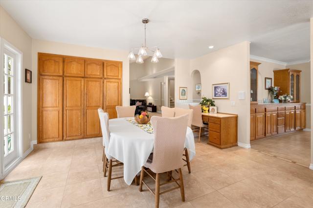 2210 Via Loma, Camarillo CA: https://media.crmls.org/mediaz/07fa0dbd-39b6-4b2d-bf67-a09326ed3d91.jpg