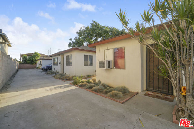 9720 Cedar Street, Bellflower, California 90706, ,Multi-Family,For Sale,Cedar,24445319