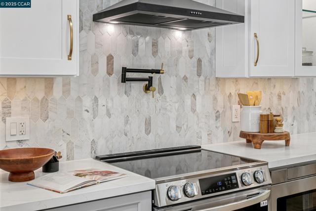 1736 Golden Rain Rd, Walnut Creek CA: https://media.crmls.org/mediaz/07fc130b-3047-4009-9240-2767a4110a6f.jpg