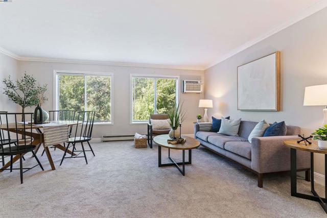 1743 Carmel Dr, Walnut Creek CA: https://media.crmls.org/mediaz/07fc142a-c598-4692-ad1a-b0d37da62b4b.jpg