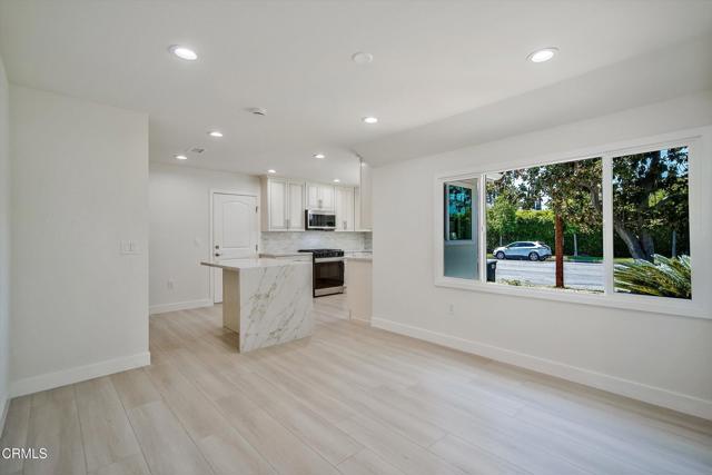 838 Highland Avenue, Glendale CA: https://media.crmls.org/mediaz/07fc86fa-3b4f-4aa8-9abe-da8063b3a0d2.jpg