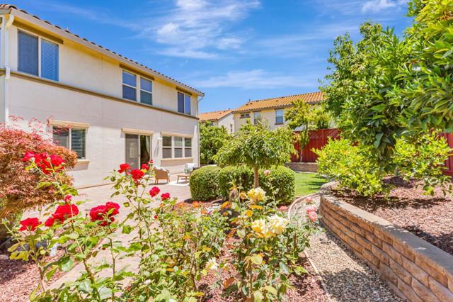 17425 Shelton Way, Morgan Hill CA: https://media.crmls.org/mediaz/07fd0154-bf24-4d64-81b6-936fc832bd7a.jpg