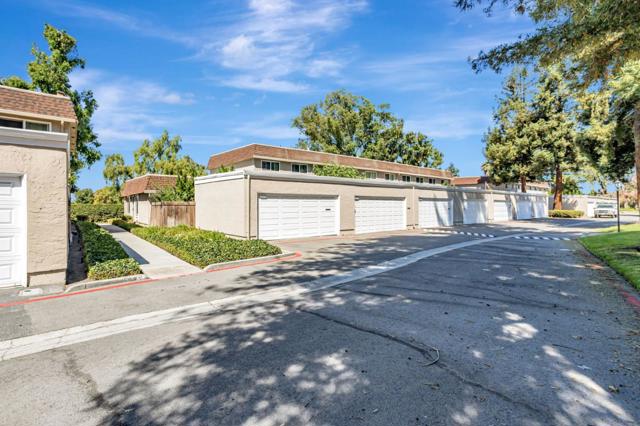 2876 Parkrow Lane, San Jose CA: https://media.crmls.org/mediaz/07fd1eec-e66e-475c-87de-815989669617.jpg