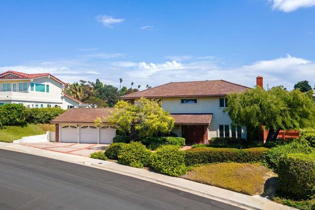 5353 Westknoll Dr, San Diego CA: https://media.crmls.org/mediaz/07fdb265-95d3-4b07-bcbd-6c7a90bbb5d7.jpg