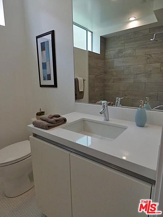 1526 ARMACOST Avenue, Los Angeles CA: https://media.crmls.org/mediaz/07fdbdeb-3118-4594-af02-c663c3f8aedf.jpg