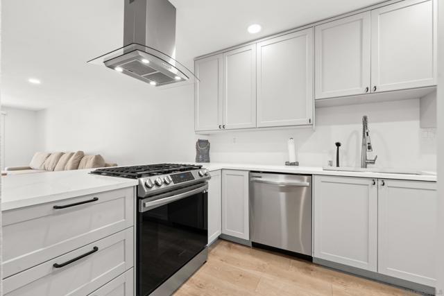 6821 Alvarado Rd, San Diego CA: https://media.crmls.org/mediaz/07fe1b31-e946-4c00-833f-27519cb66359.jpg