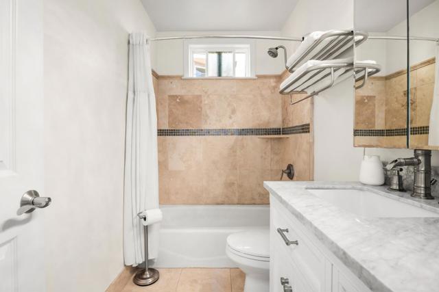 825 Balboa Avenue, Capitola CA: https://media.crmls.org/mediaz/07fe8ca3-c1d1-40d3-a8cd-19cab7a056bb.jpg