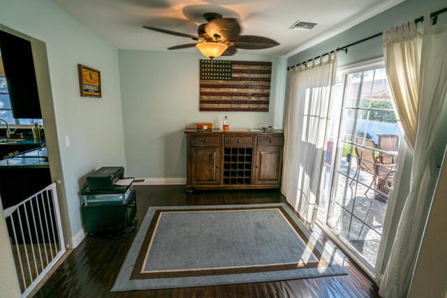 2553 Scott Pl-Dining area