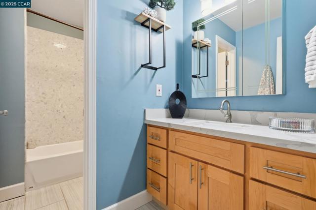 1700 Gough St, San Francisco CA: https://media.crmls.org/mediaz/07ff6d19-675d-4891-a88c-693dfb074a20.jpg