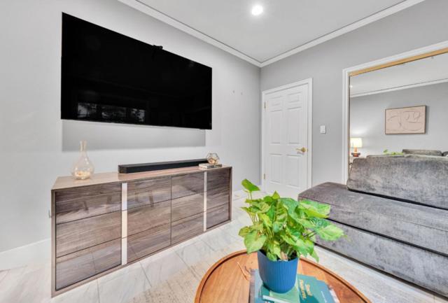 153 N San Mateo Drive, San Mateo CA: https://media.crmls.org/mediaz/08007072-6e98-47d7-8873-5ac9caa43479.jpg