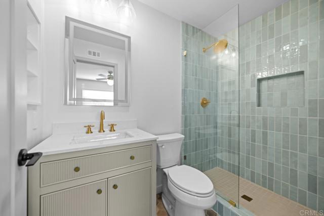 Detail Gallery Image 15 of 25 For 10296 Baroness Ave, San Diego,  CA 92126 - 3 Beds | 2 Baths