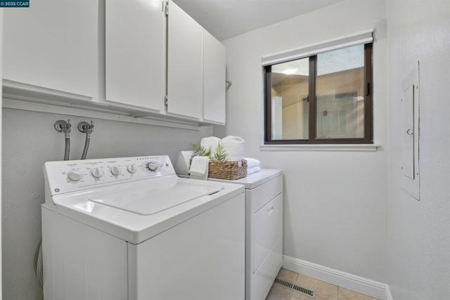 3711 Terra Granada Dr, Walnut Creek CA: https://media.crmls.org/mediaz/0800b93e-8941-4d94-aaf6-0f4b0e18d202.jpg