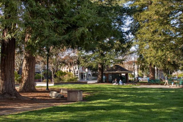 327 Bachman Avenue, Los Gatos CA: https://media.crmls.org/mediaz/0801c95e-ee5a-4984-b137-a9ad9e2c0d61.jpg