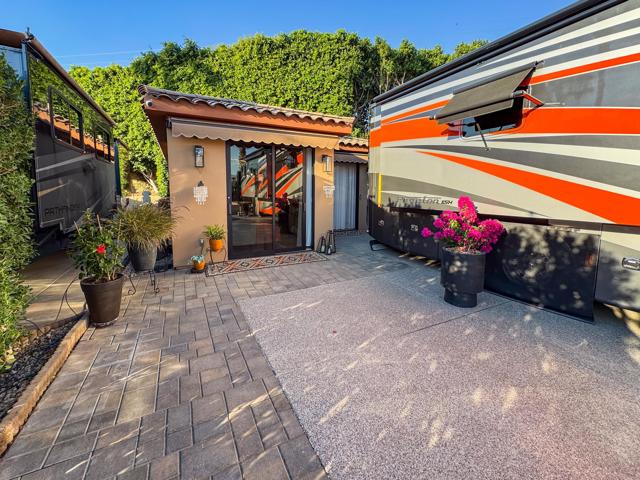 80394 Ave 48, Indio CA: https://media.crmls.org/mediaz/08029213-4295-41c7-8c5d-ec485b6bd4d6.jpg
