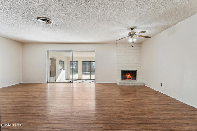19844 Hemmingway Street, Winnetka CA: https://media.crmls.org/mediaz/080319d2-8065-4802-86e2-fe7d848e9ab2.jpg