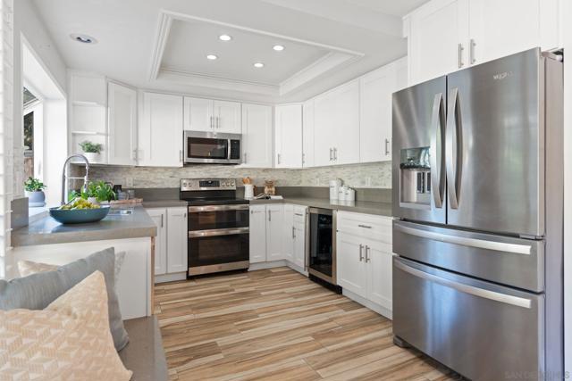 3576 Normandy, Oceanside CA: https://media.crmls.org/mediaz/08035c23-ceb3-469b-903c-2cf3ef6f9d11.jpg