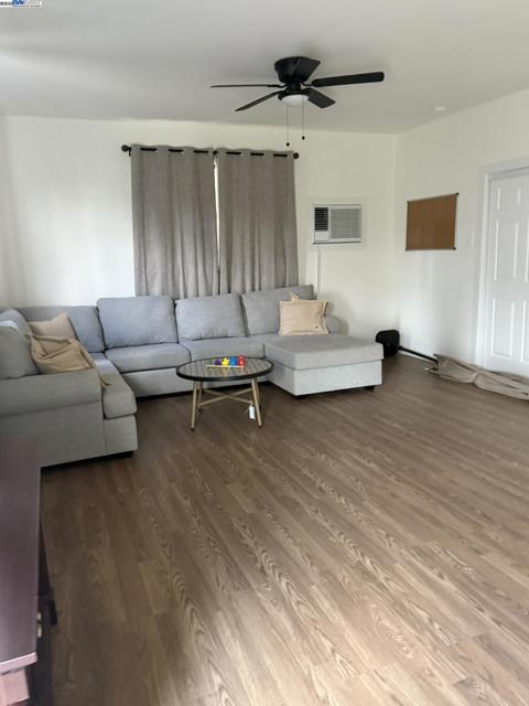 224 E Tennessee St, Fairfield CA: https://media.crmls.org/mediaz/0803b751-ce26-4070-95e6-4283a3ffb553.jpg