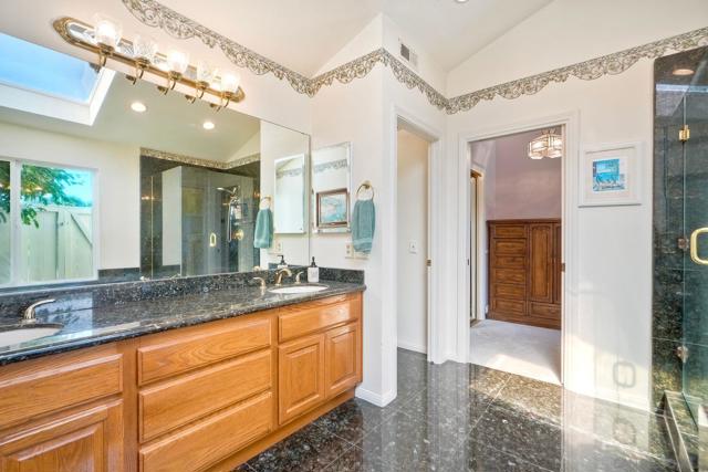 2183 Lundy Lake Dr, Escondido CA: https://media.crmls.org/mediaz/0803ce2e-4bd9-4960-8c96-20400b1bfefd.jpg