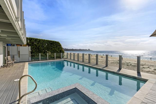 8510 El Paseo Grande, La Jolla CA: https://media.crmls.org/mediaz/0803d76b-3d93-4329-8aa7-d409e9b2f6f2.jpg