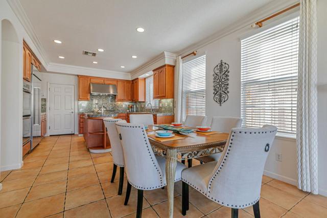 4224 Indigo Oak Court, San Jose CA: https://media.crmls.org/mediaz/0803db4b-b708-41b8-a021-e2c825d972c8.jpg